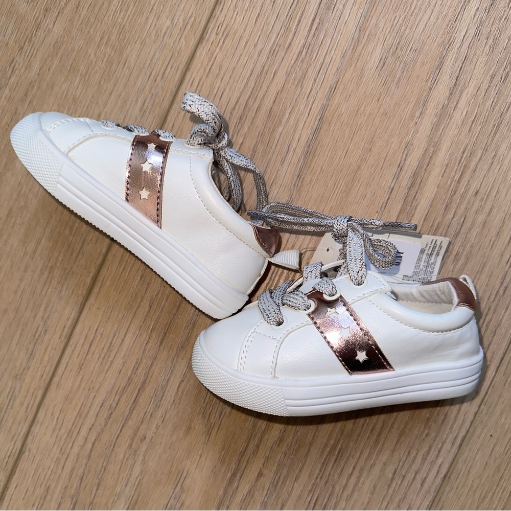 Baby Gap NWTs Toddler Size 6 shoes